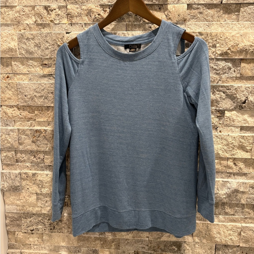 Dalia‎ Blue Cold Shoulder Sweater size M